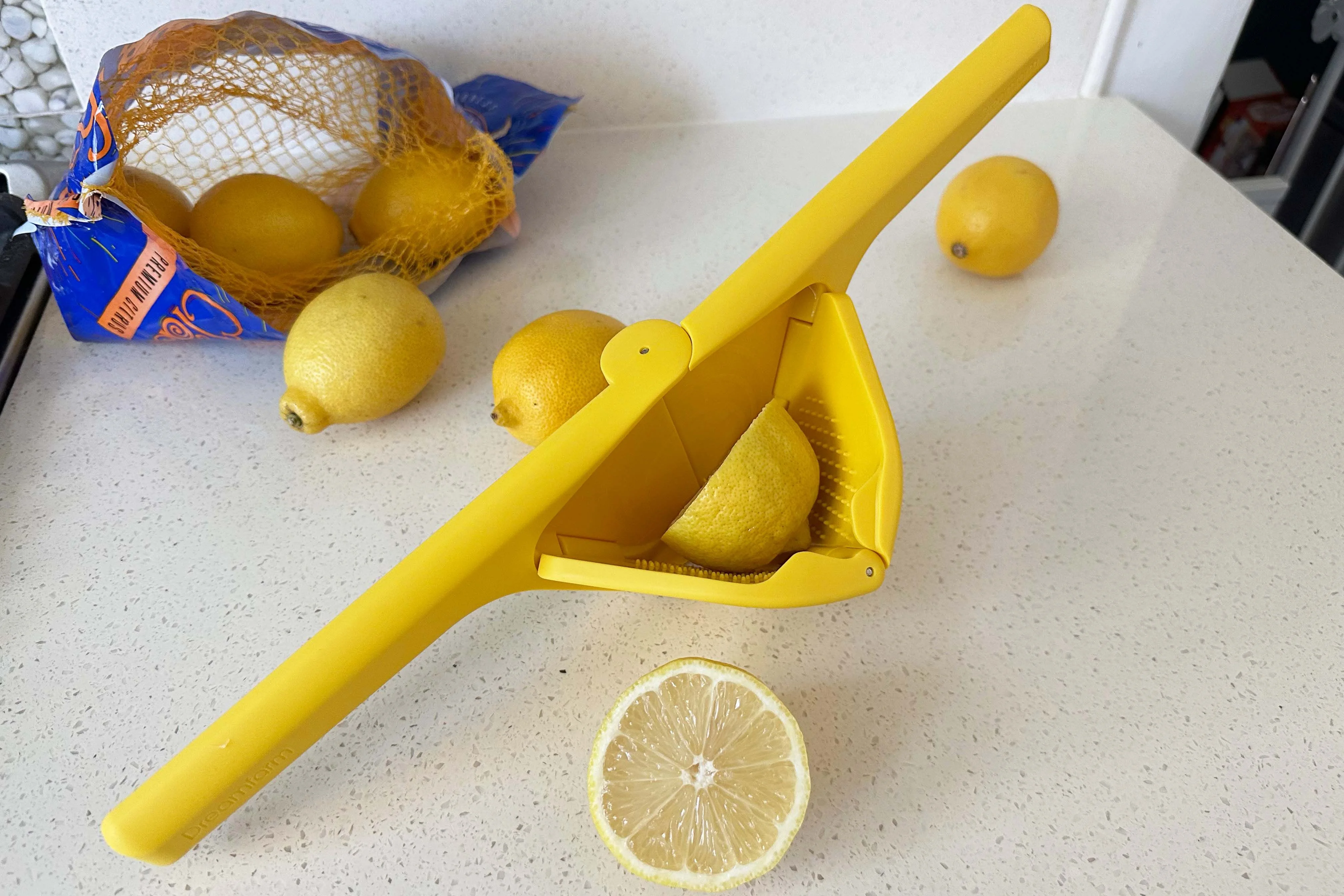 Discover the Dreamfarm Fluicer: The Must-Have Kitchen Gadget for Effortless Juicing